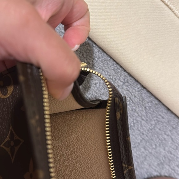 Louis Vuitton M47542 Toiletry Pouch 26 NWB - Picture 11 of 13